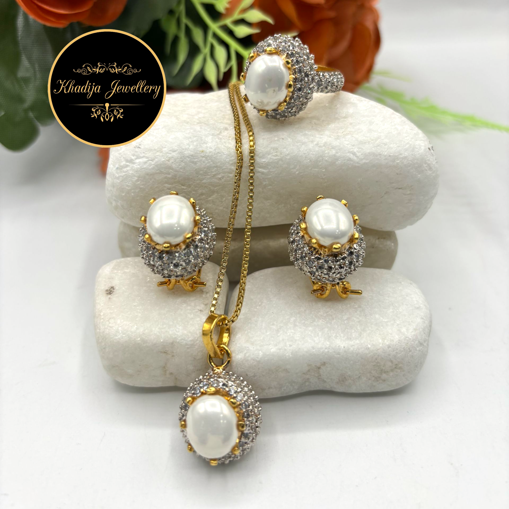 ✨️GOLD PLATED DIAMOND LOCKET SET WITH RING 💍 ✨️ (AZ026)