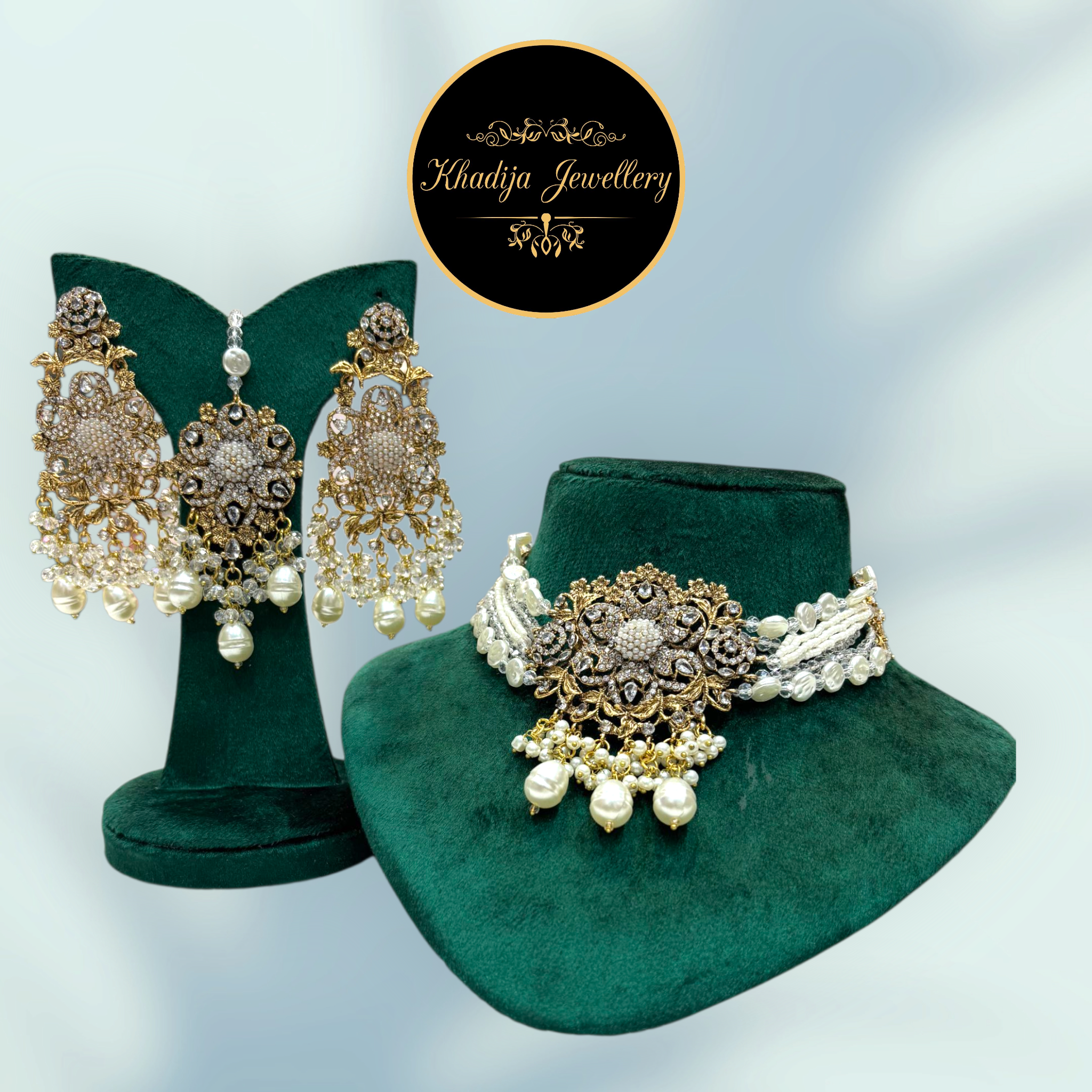 ✨Royal Charm Choker Set – Traditional Elegance
(Az00100)