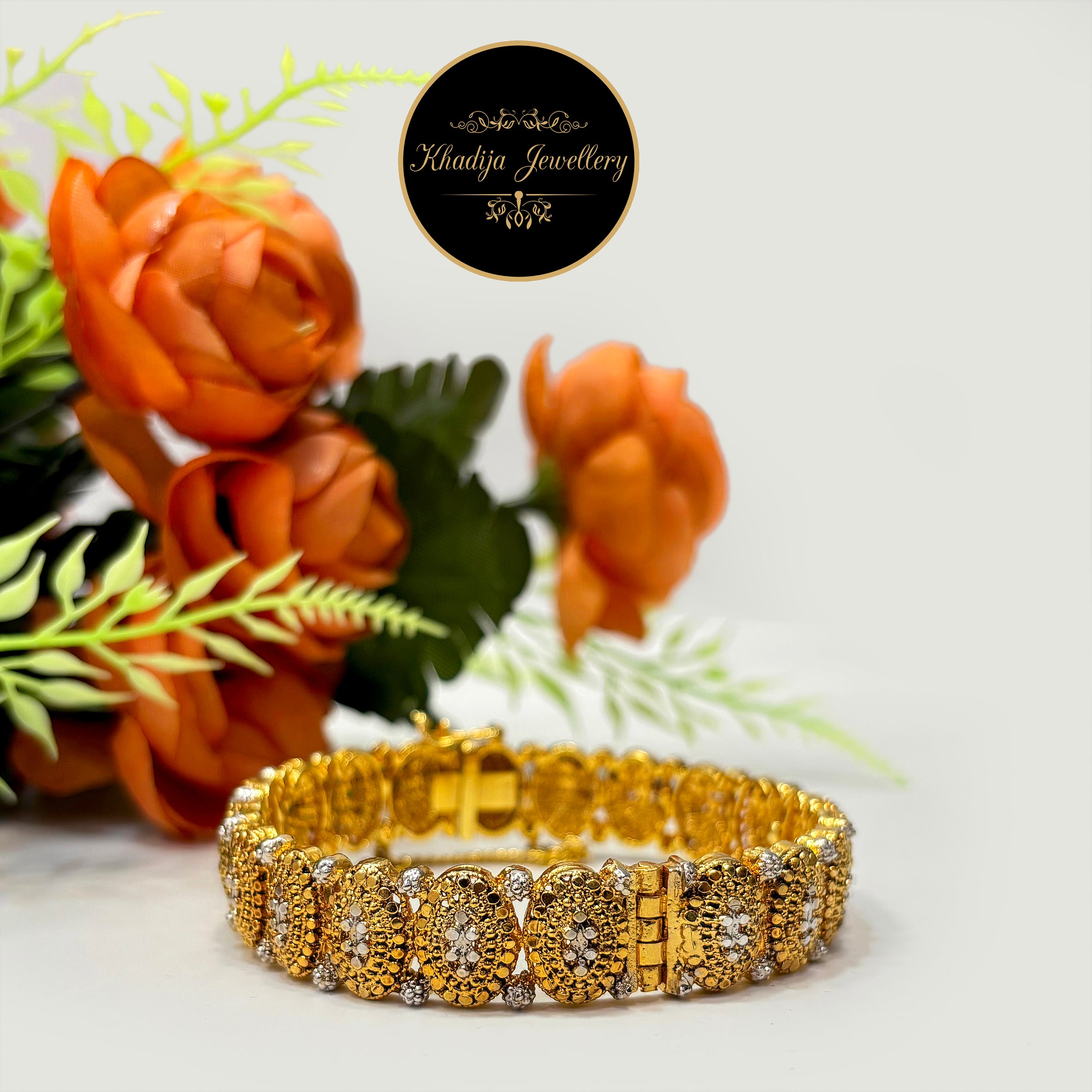 Floral Gold-Plated Bracelet Openable    (Az051)