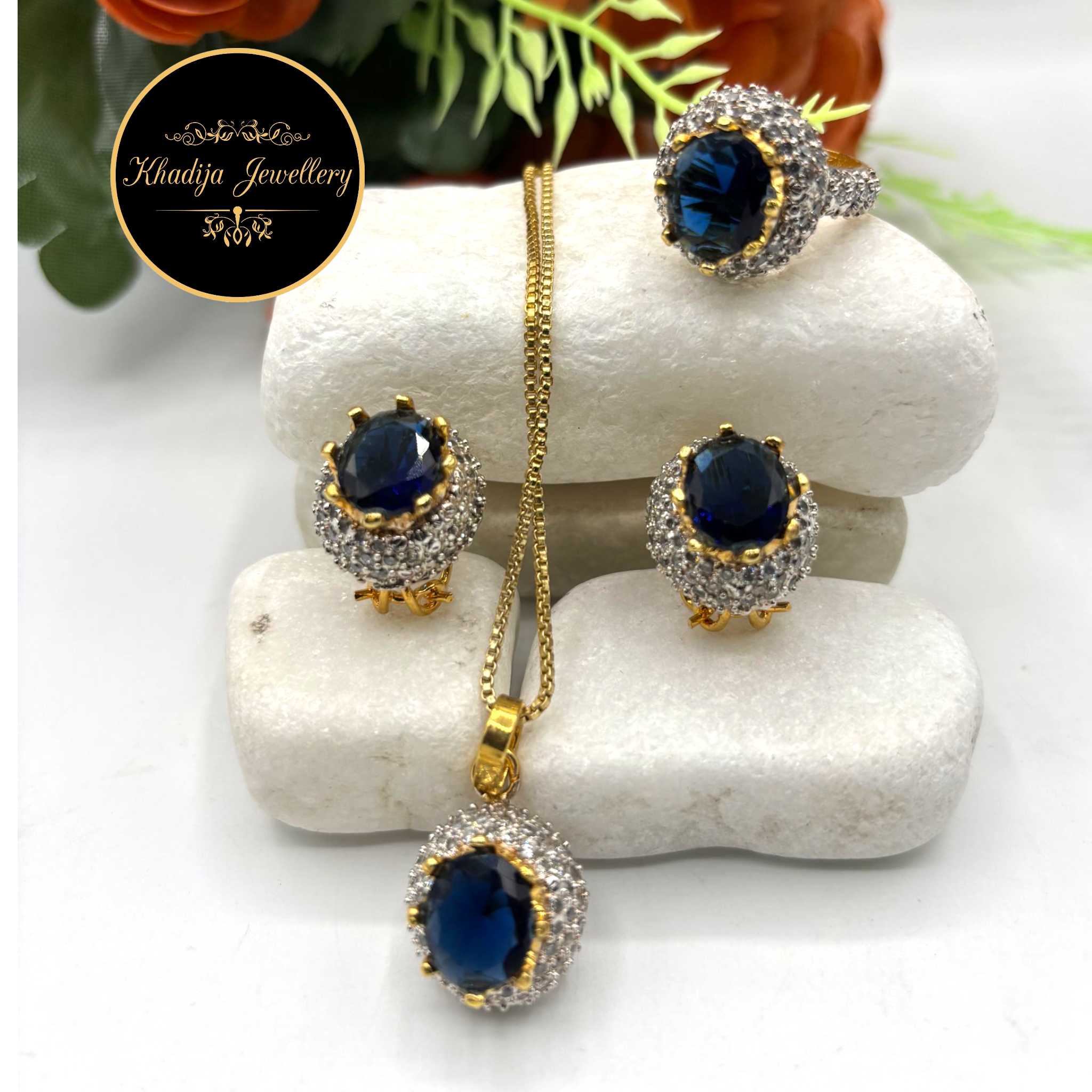 ✨️GOLD PLATED DIAMOND LOCKET SET WITH RING 💍 ✨️ (AZ026)