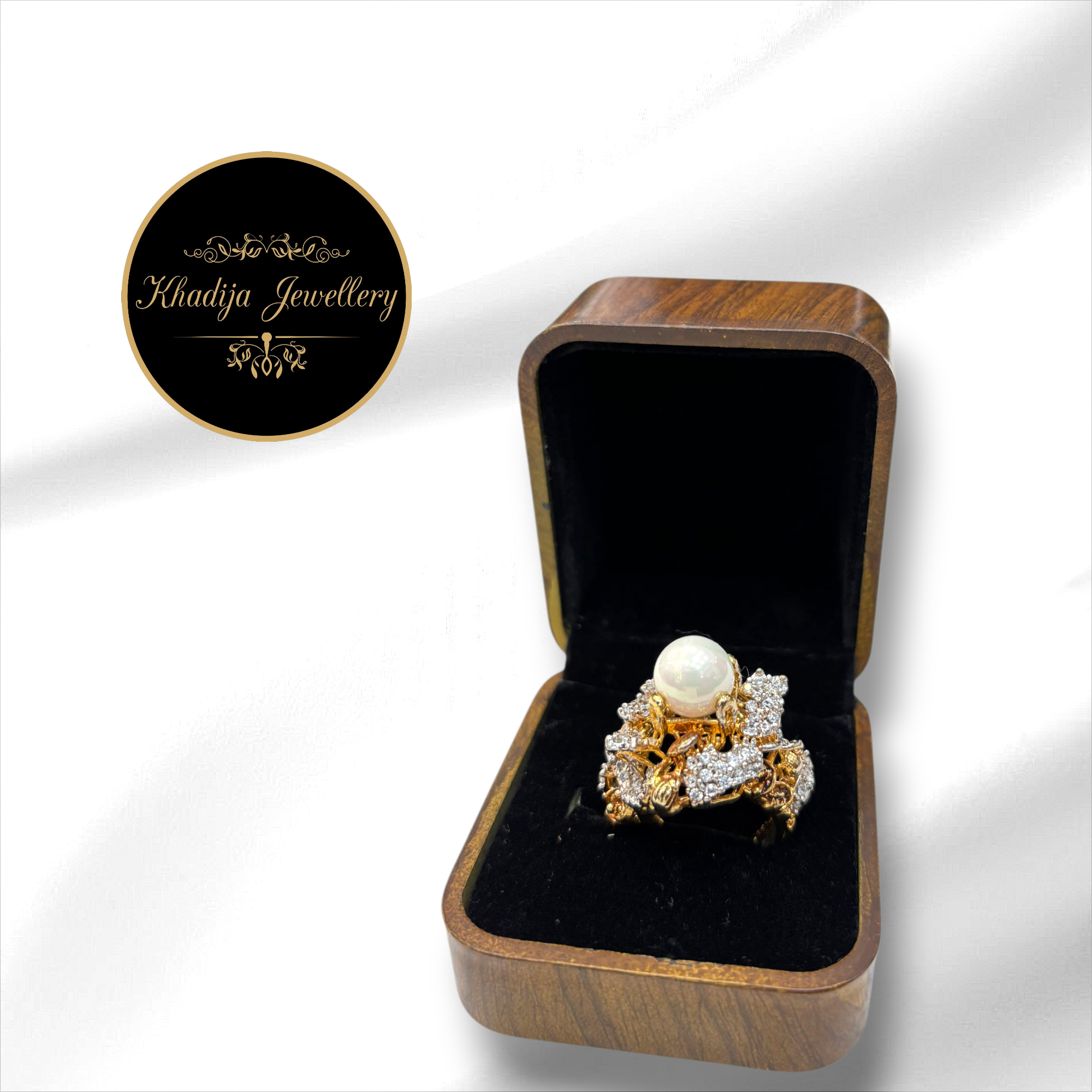Emerald Blossom Luxury Ring – Gold Finish with CZ Diamonds (RG0016)