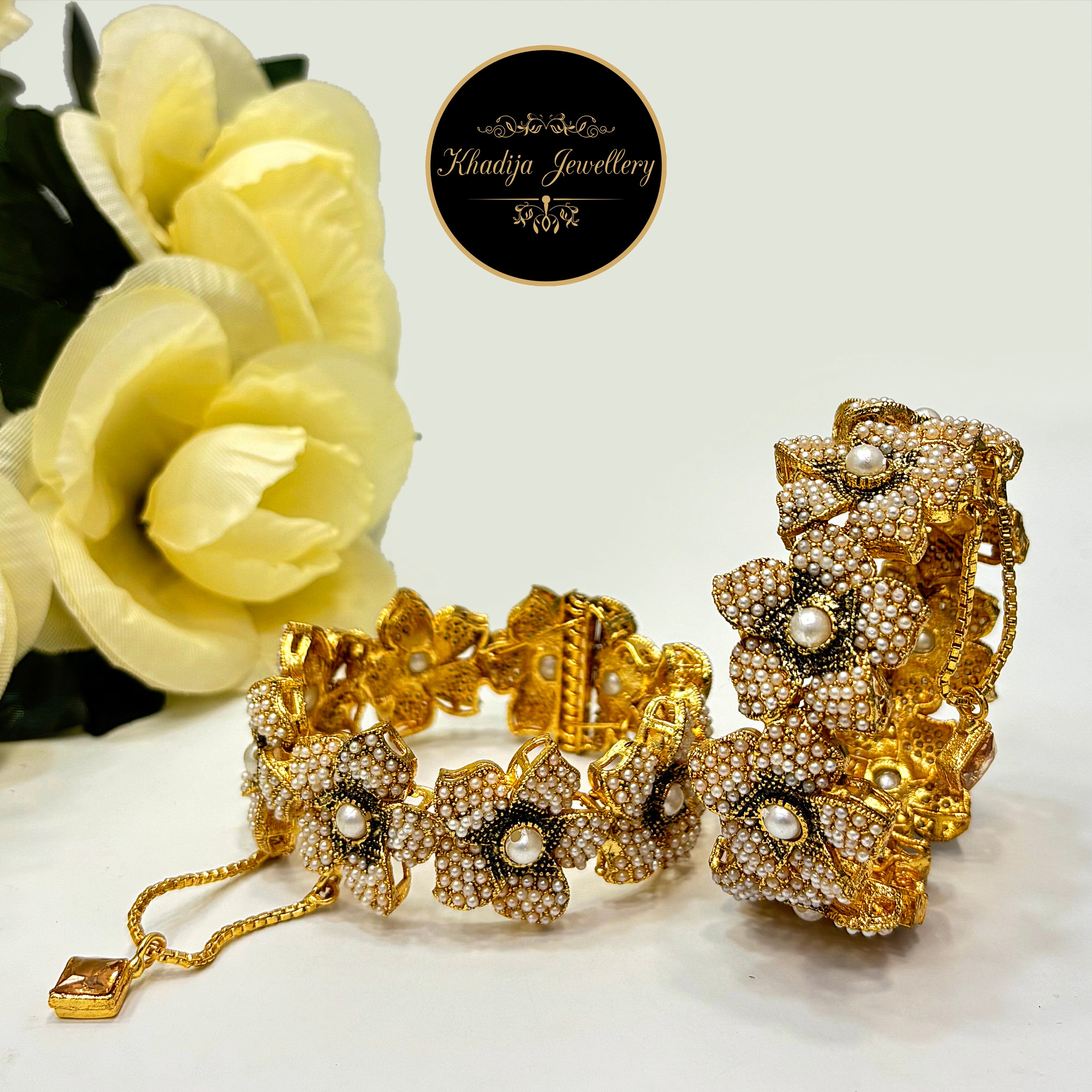 🌸Floral Glamour Bangles 🌸 (BN21)