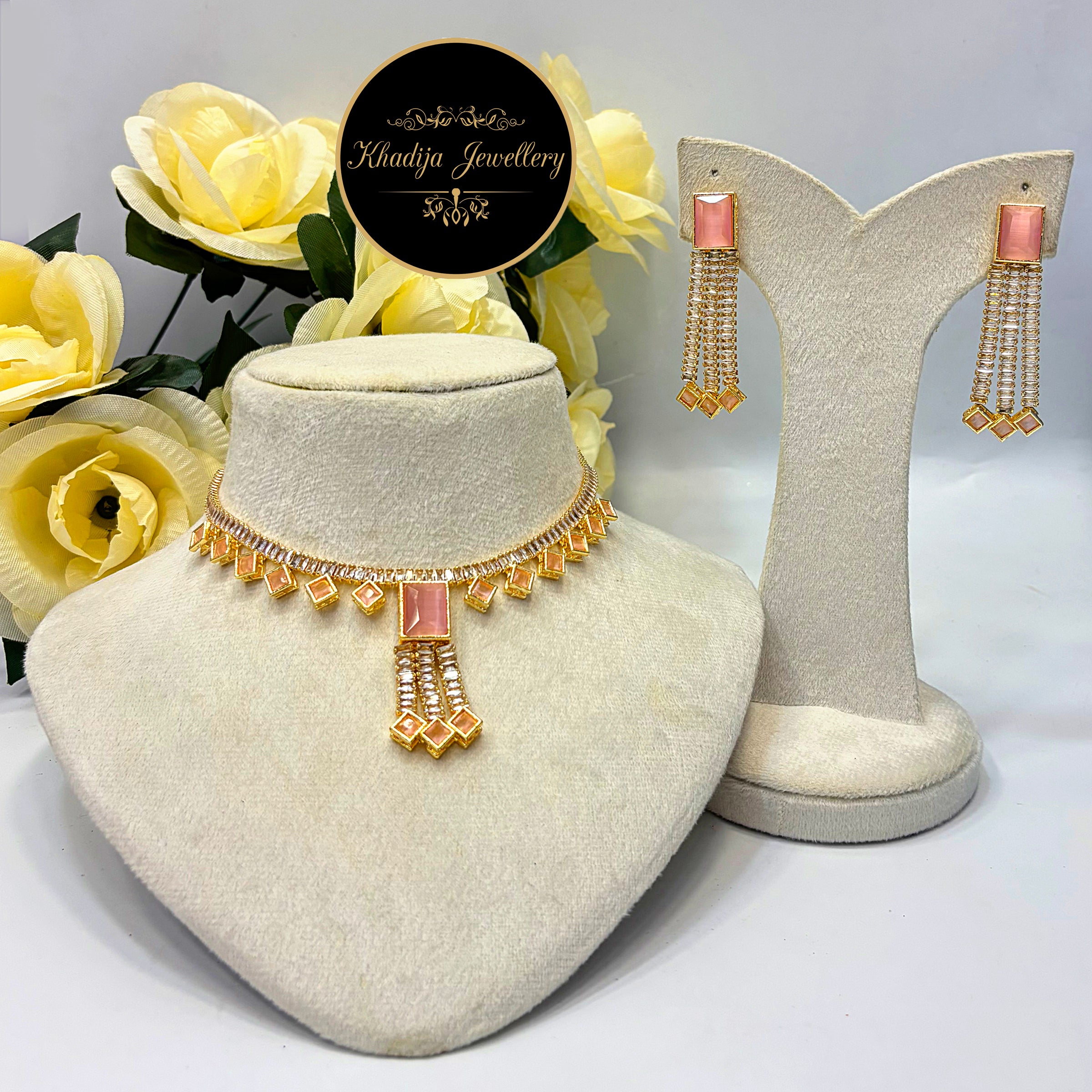 Elegant Choker Necklace (RE020