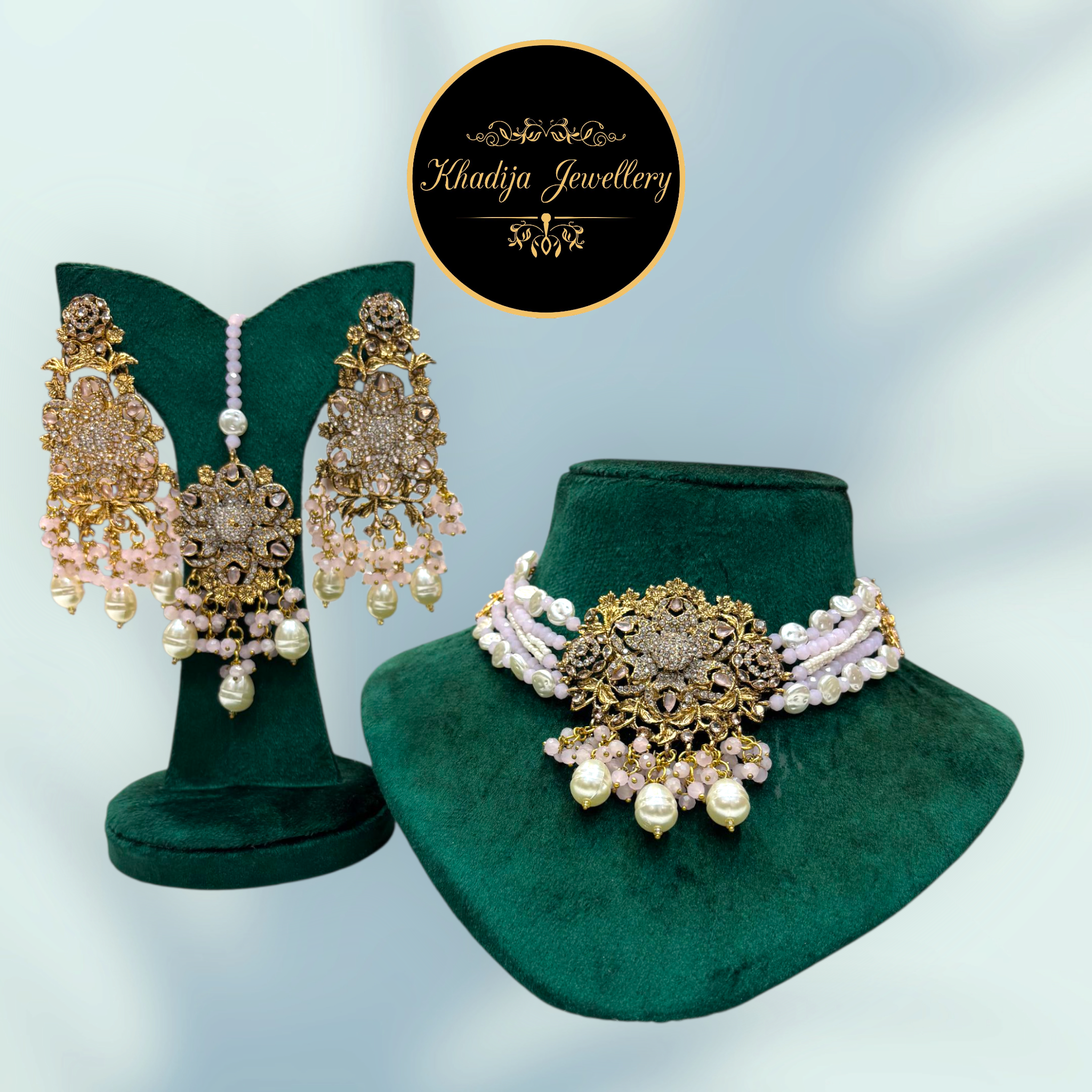 ✨Royal Charm Choker Set – Traditional Elegance
(Az00100)