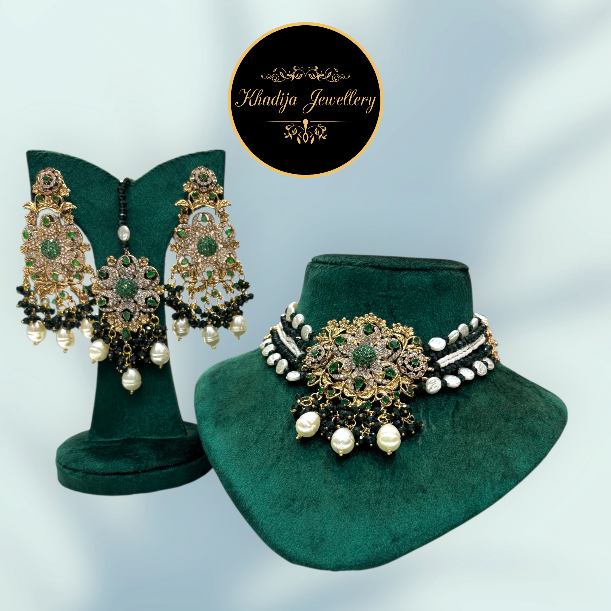 ✨Royal Charm Choker Set – Traditional Elegance
(Az00100)