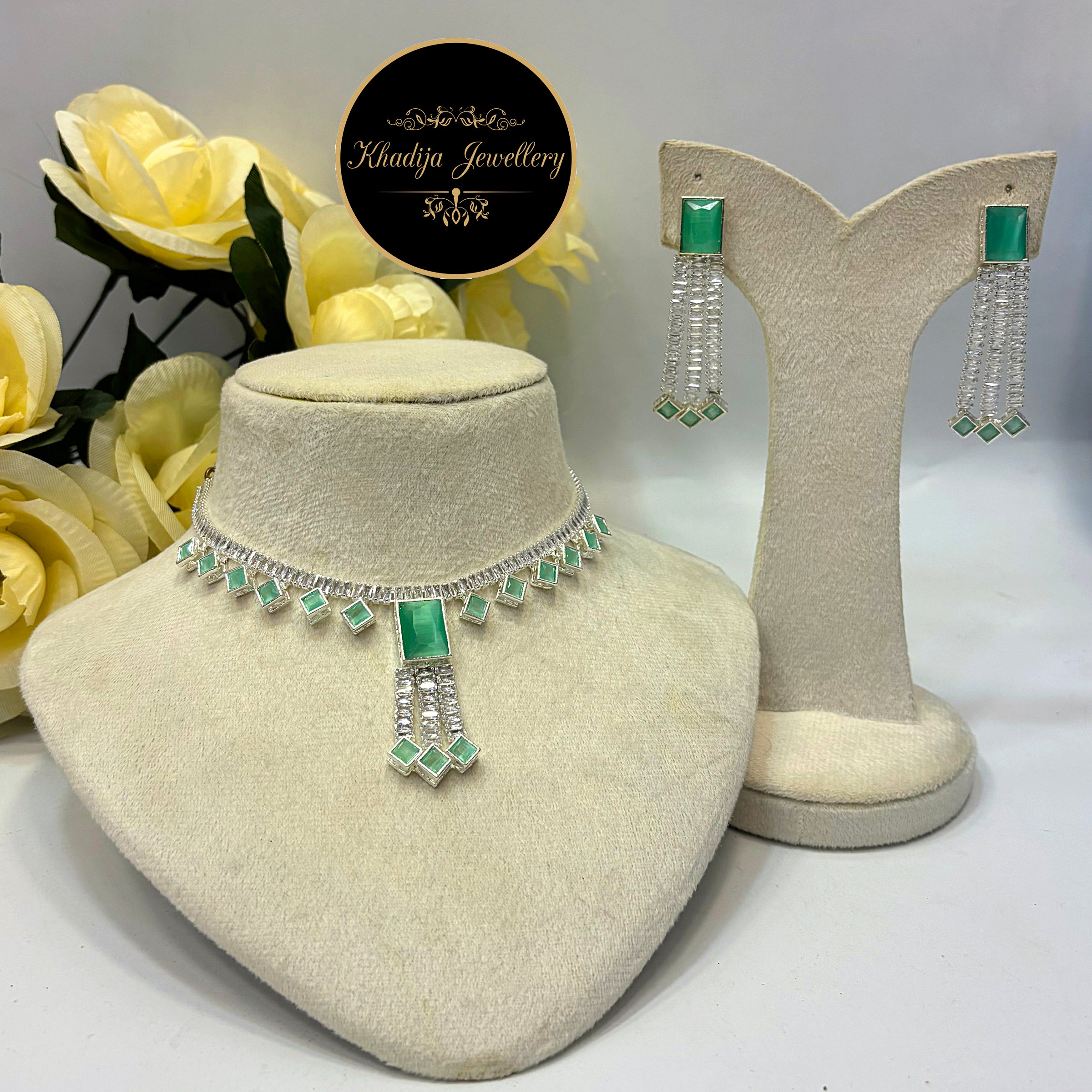 Elegant Choker Necklace (RE020