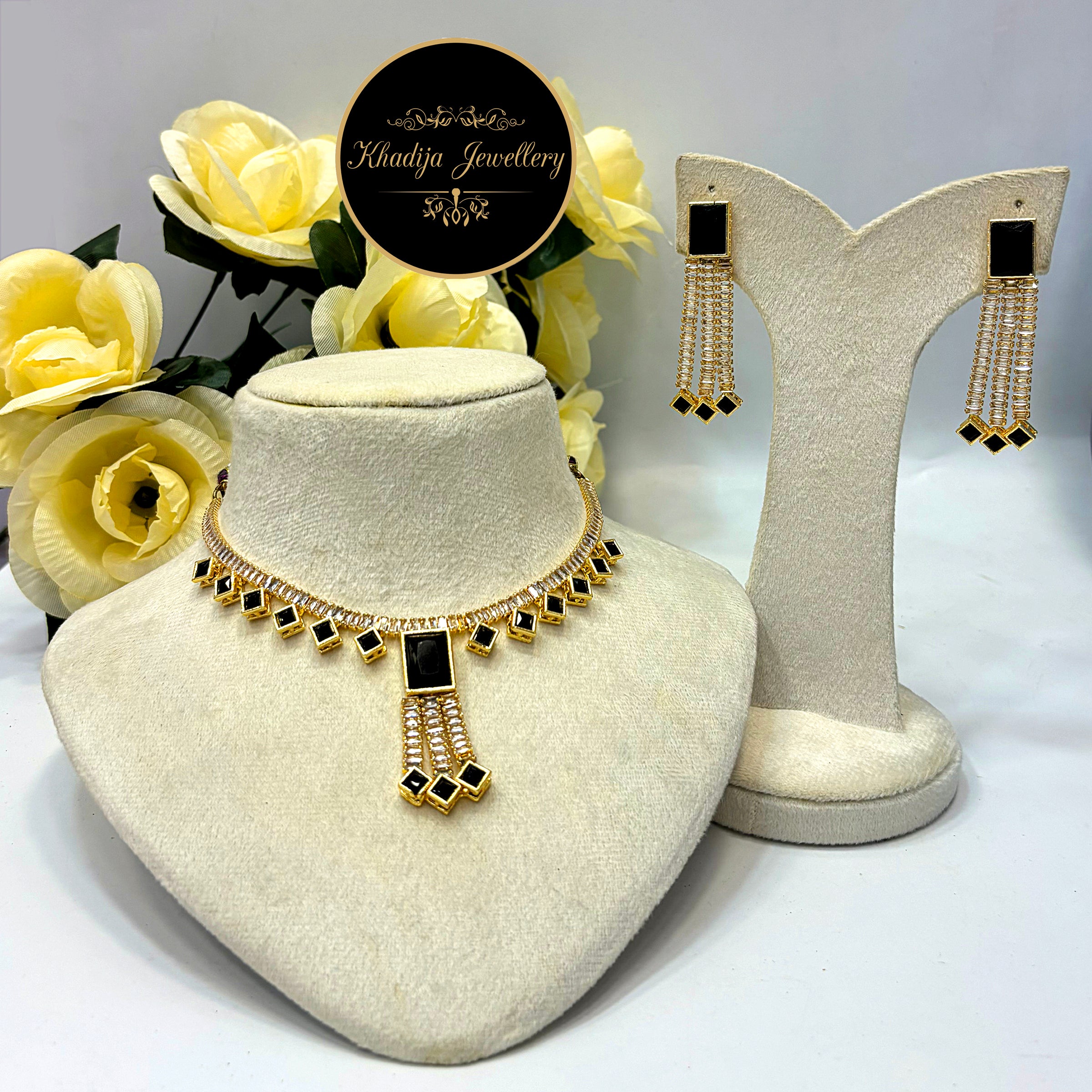 Elegant Choker Necklace (RE020