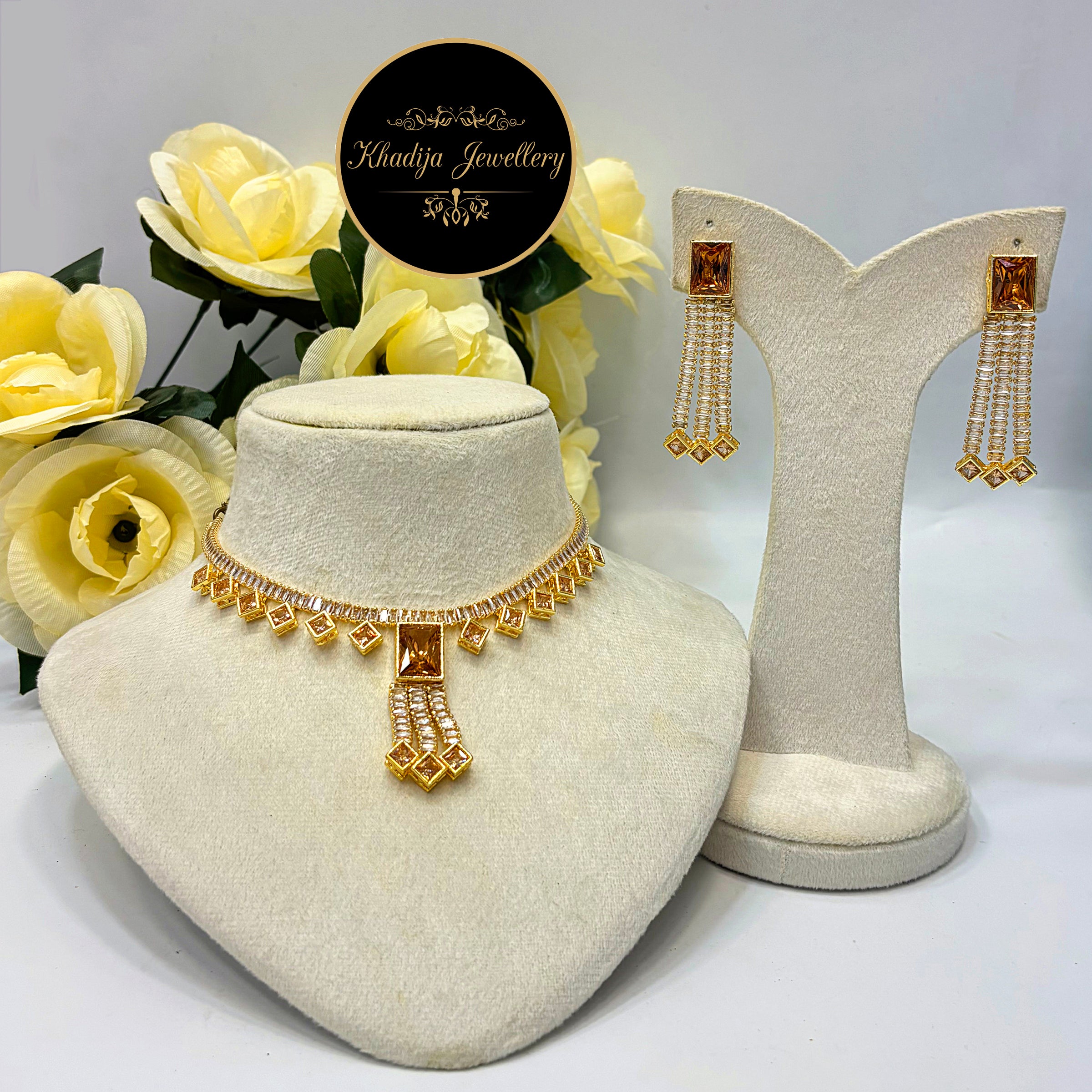 Elegant Choker Necklace (RE020