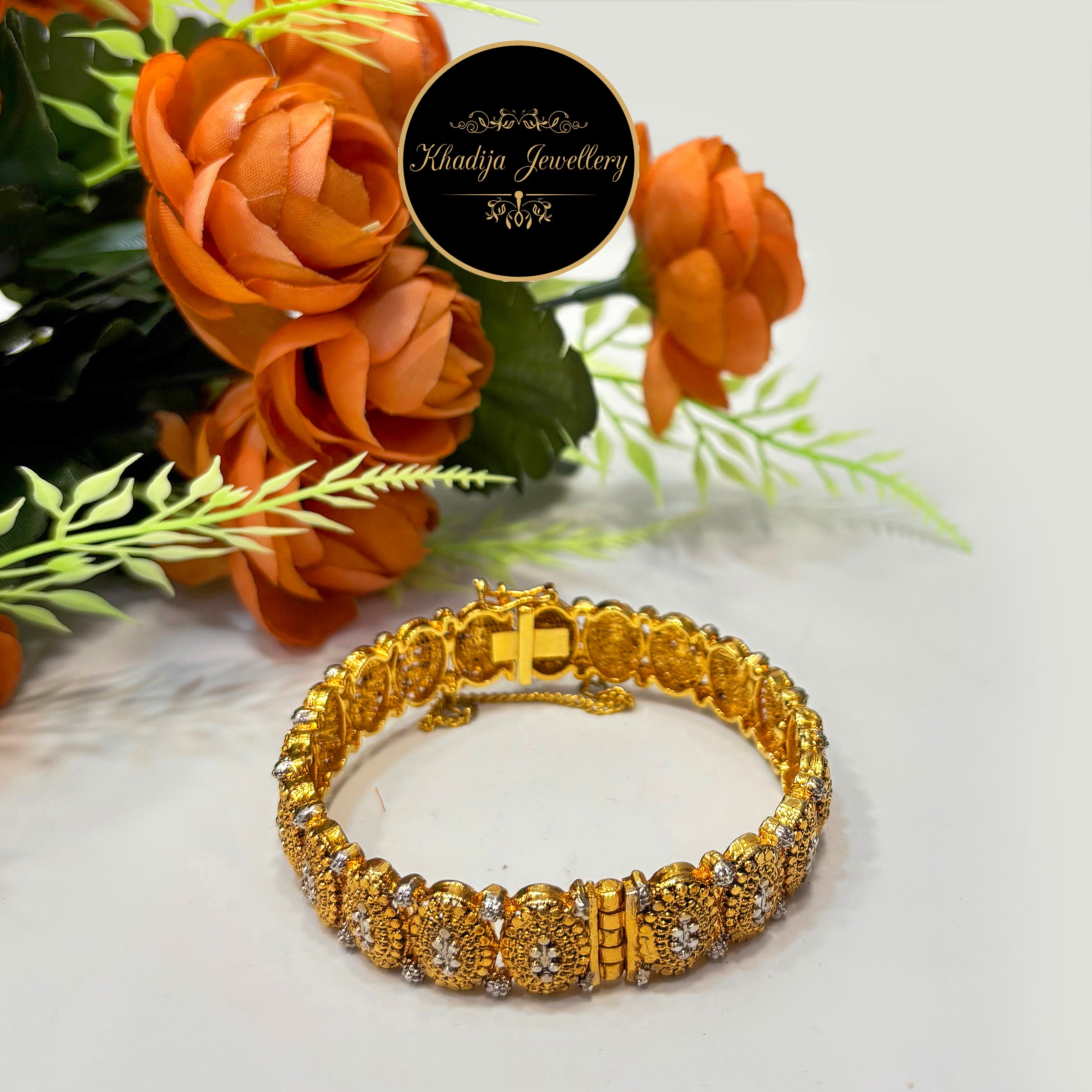 Floral Gold-Plated Bracelet Openable    (Az051)
